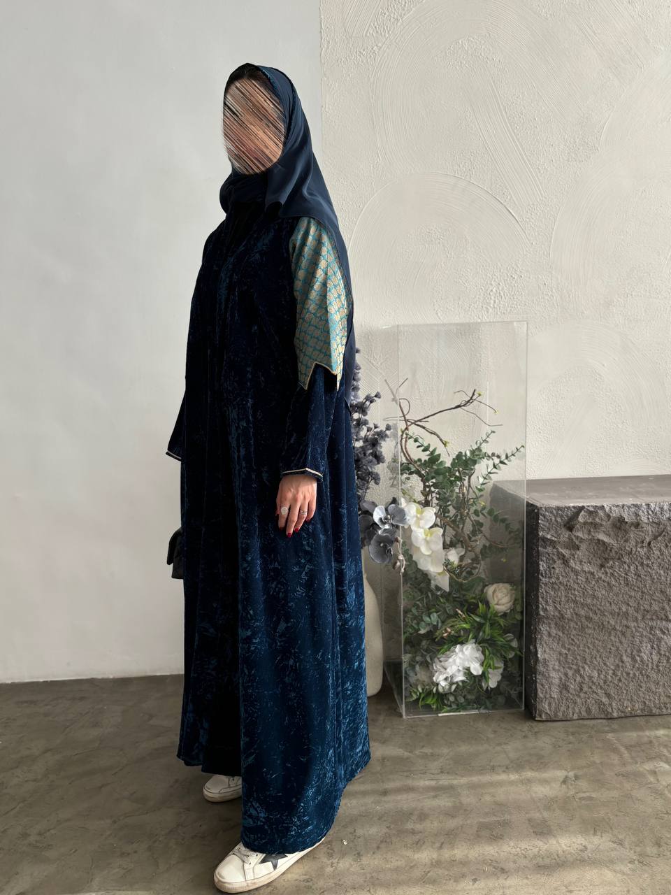  عباية مخمل كسرات مع شيفون طباعه 