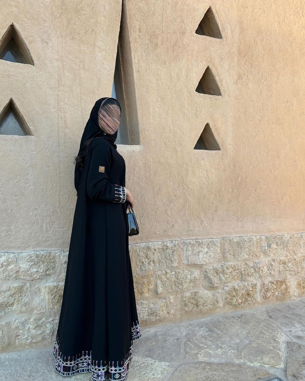  عباية&nbsp;كتان دبل كلوش تطريز عسيري 