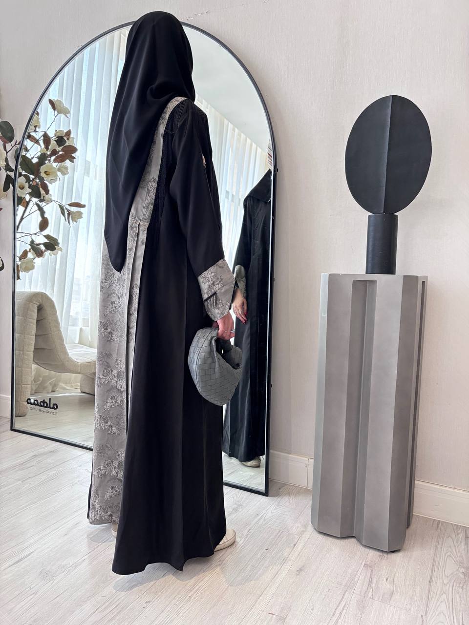  عباية كريب بتدخيلات جاكار 