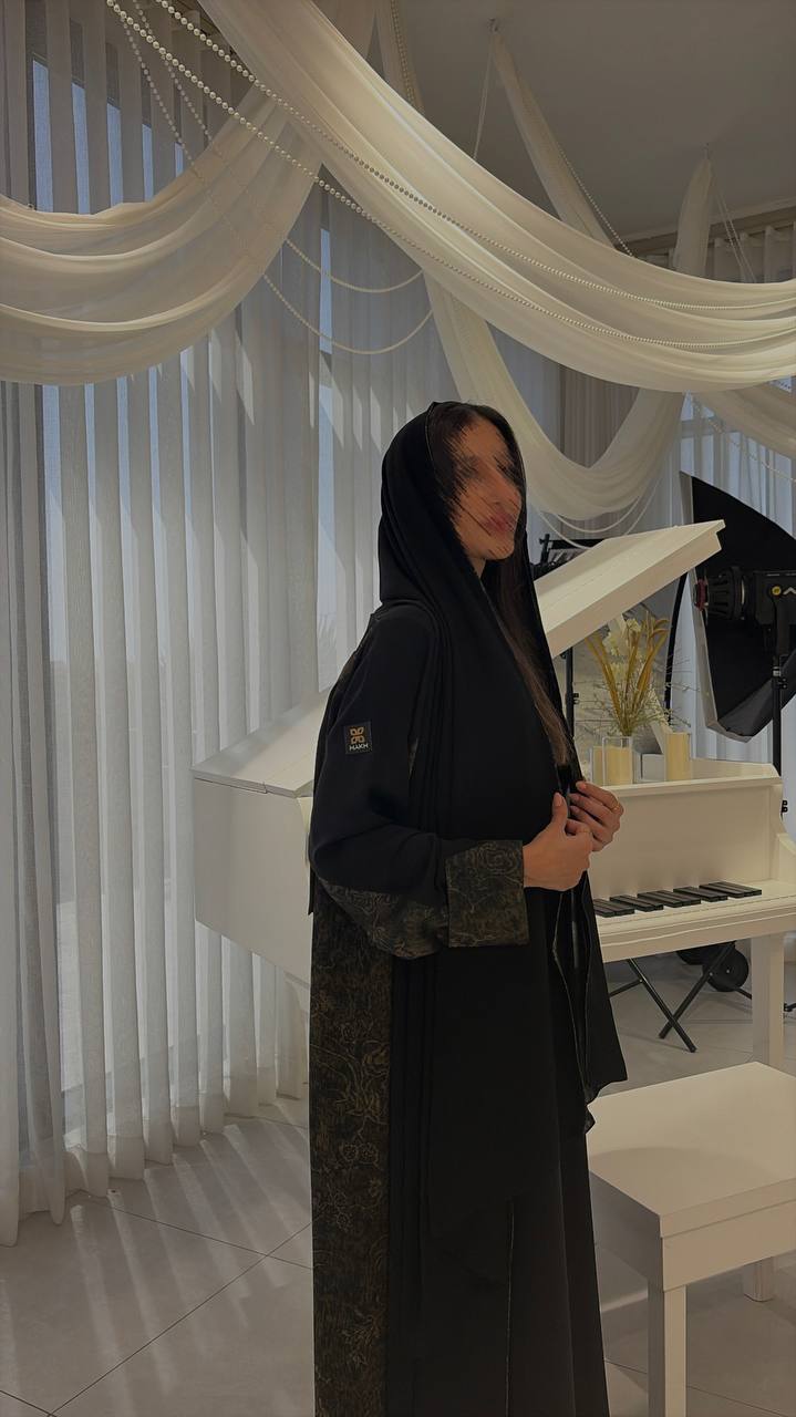  عباية جاكار شرائط من الخلف 