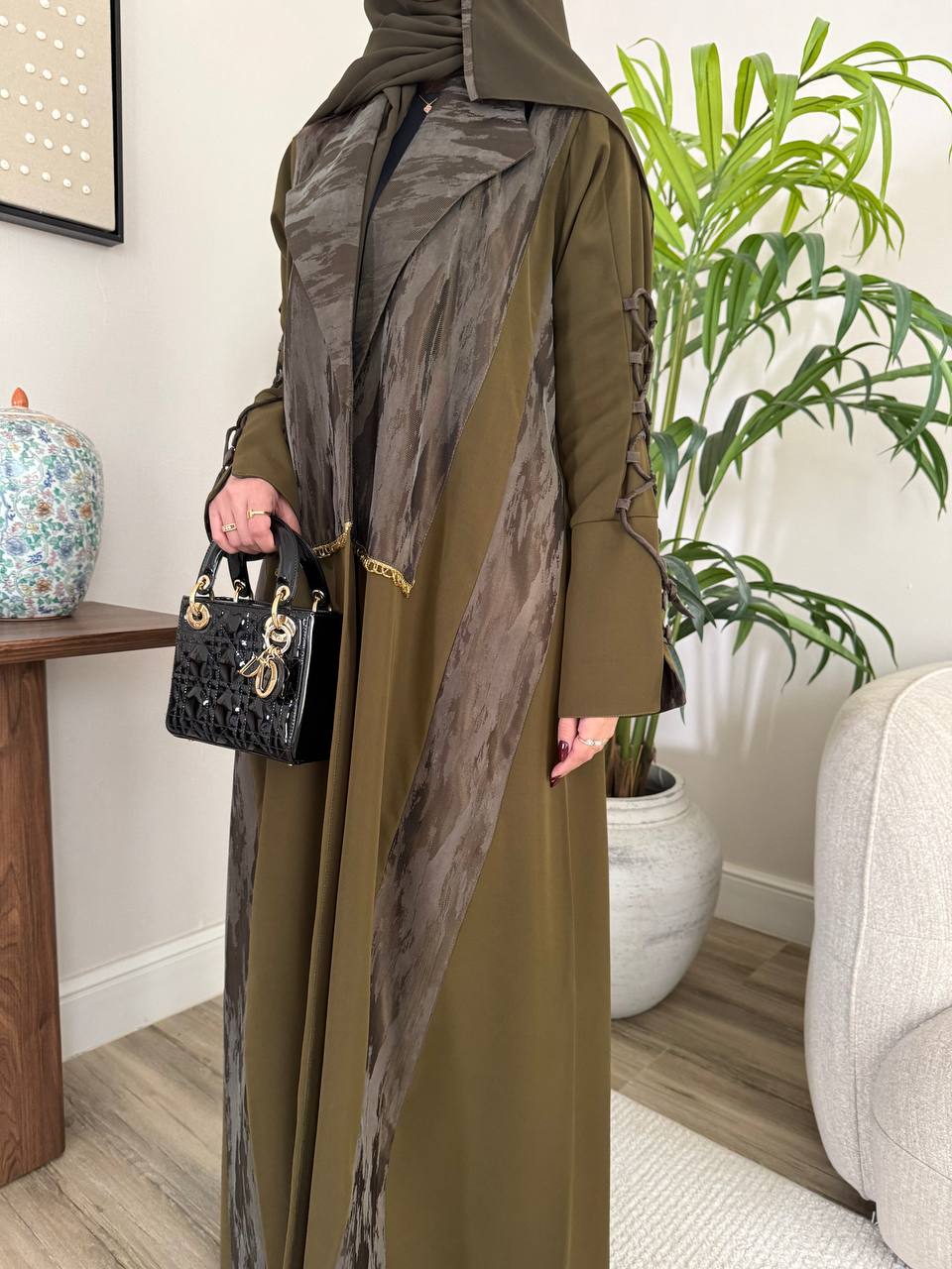  عباية سيراميك بتدخيلات جاكار 