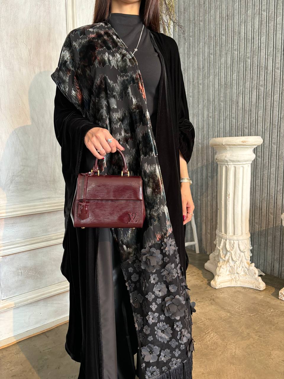  عباية بشت مخمل مع قطيفه مشجره 