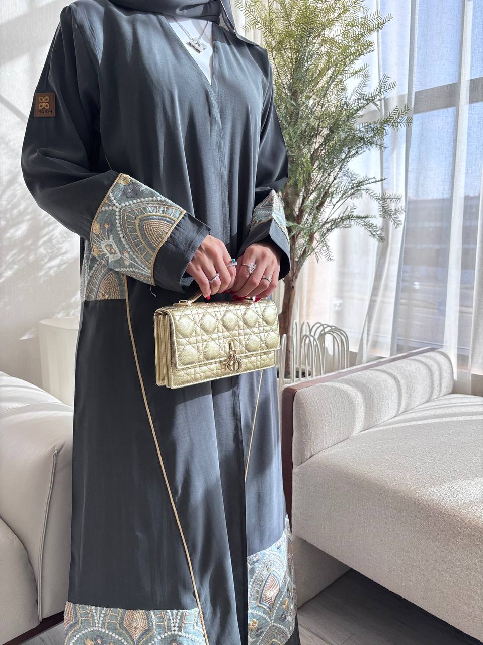   عباية كريب بتدخيلات لنن 