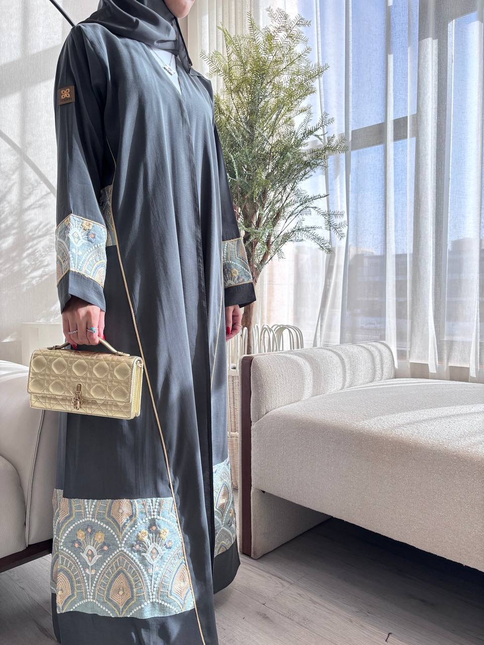   عباية كريب بتدخيلات لنن 