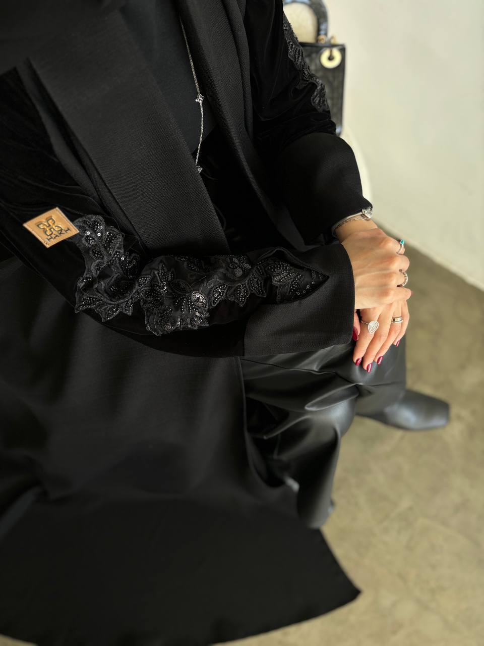 عباية خيش مع مخمل بتحديد من الشك 