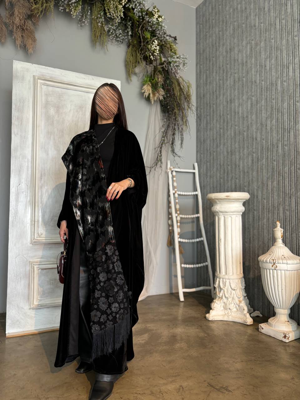  عباية بشت مخمل مع قطيفه مشجره 