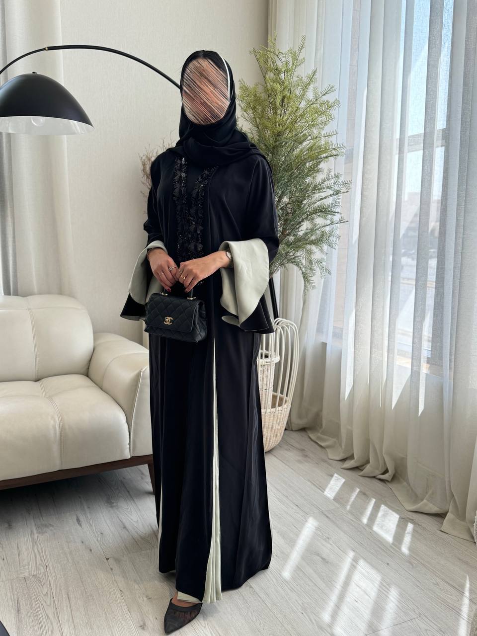  عباية كريب لونين اكمام كلوش 