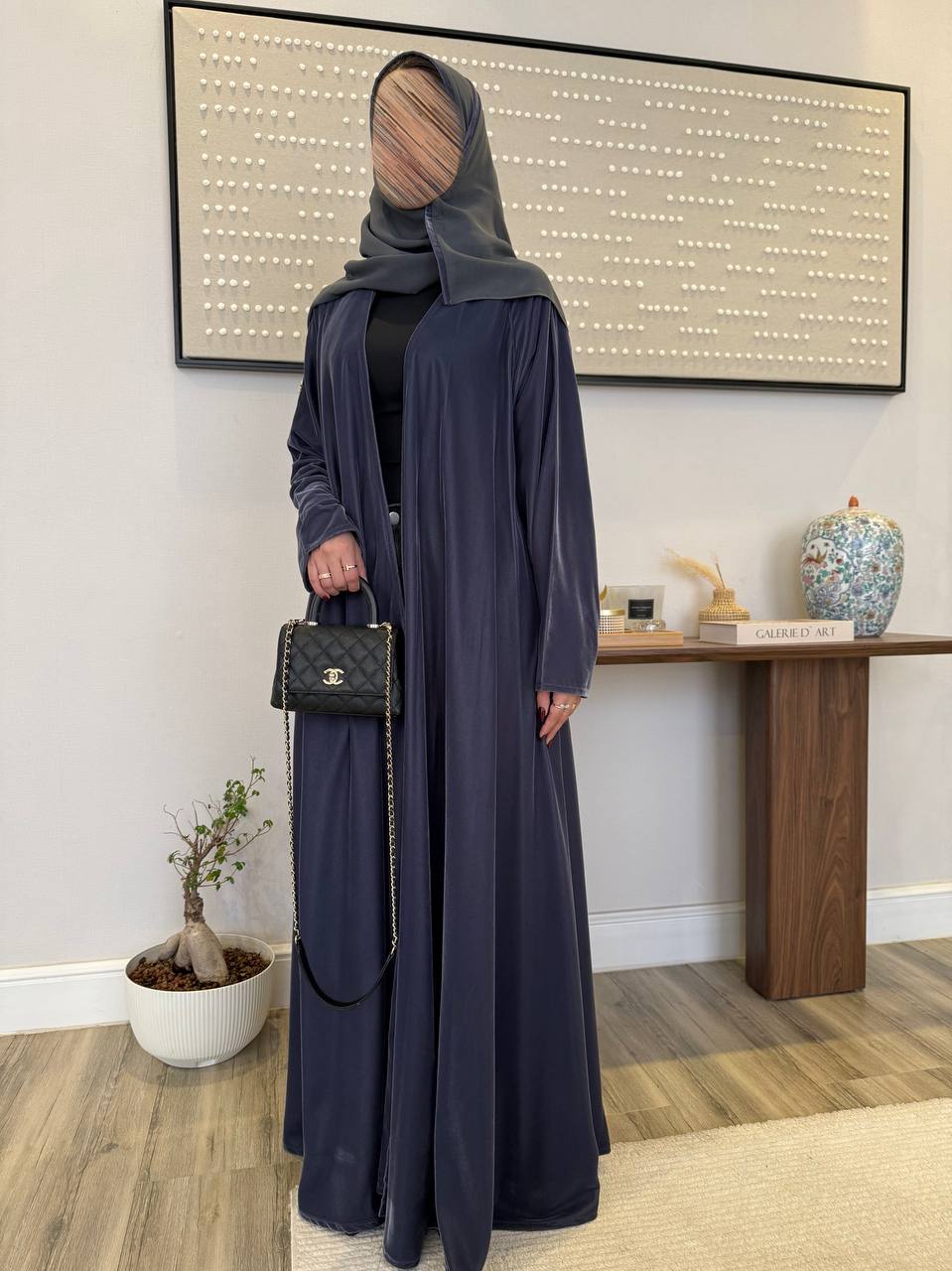  عباية مخمل دبل كلوش سادة 