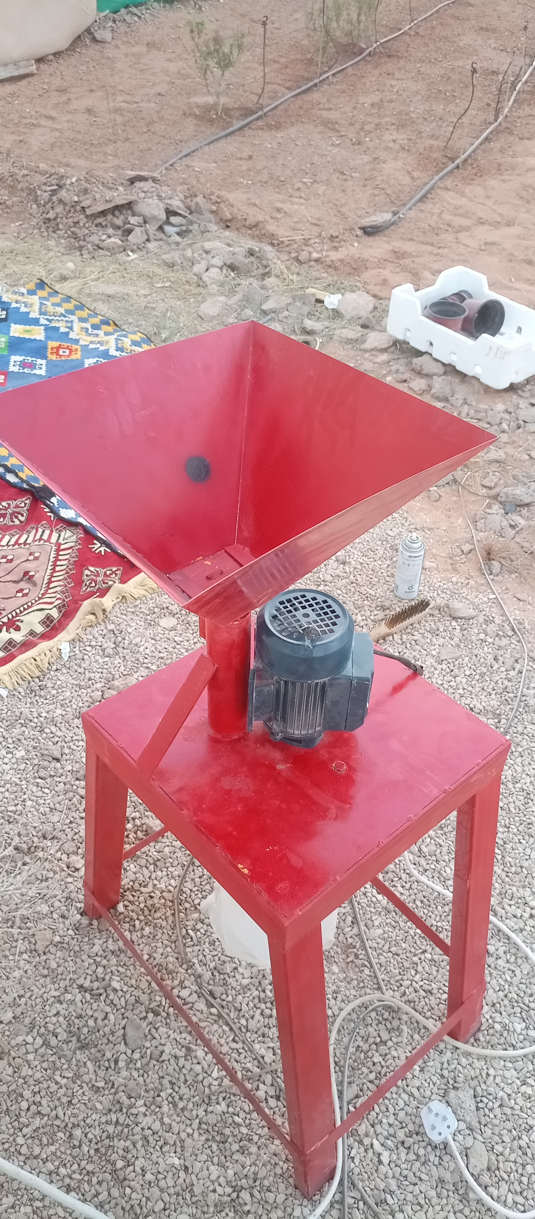 جراشة حب شعير ، حب ذره صفراء 
