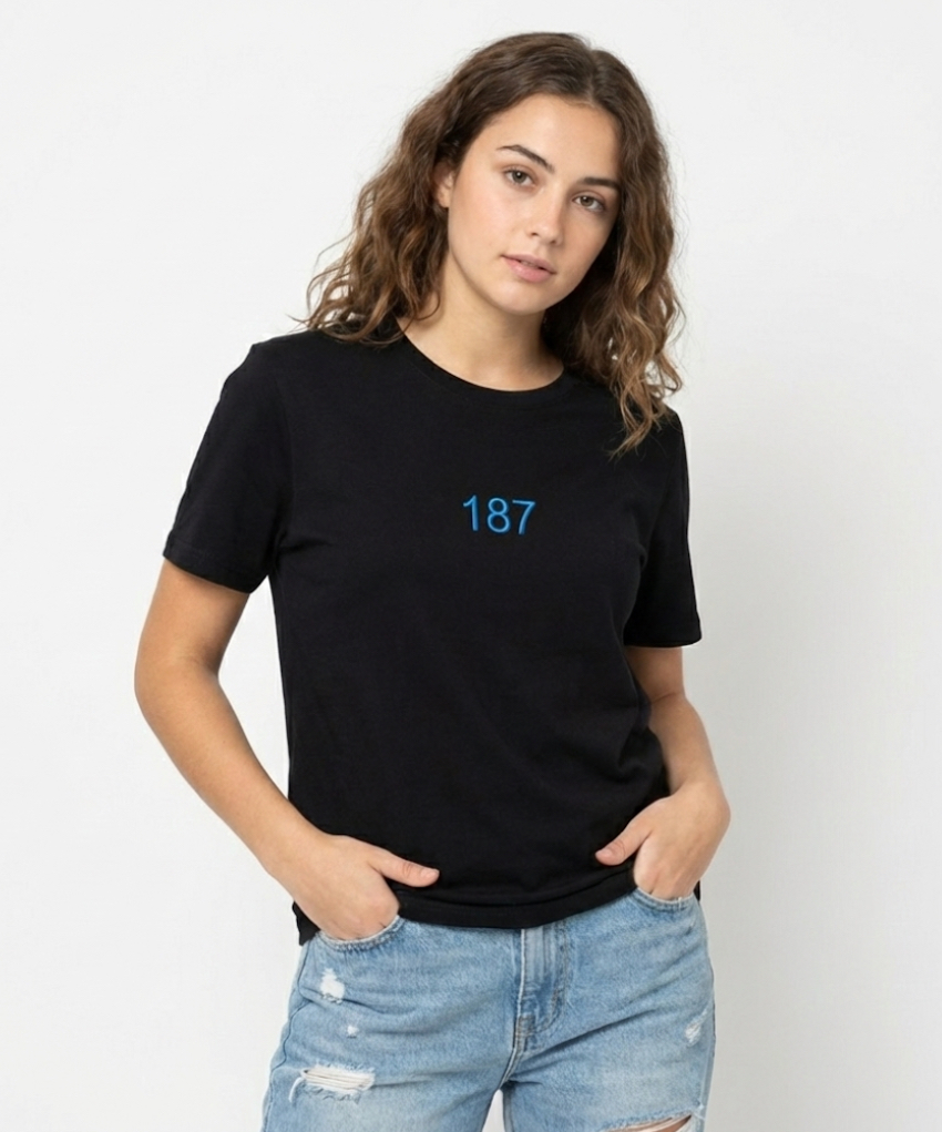 تيشيرت أسود كلاسيكي بطبعة   187المميزة بكمية محدودة