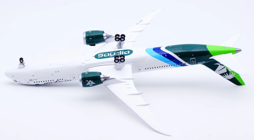 【新品】Air  Boeing 787-9 スケール1:200 模型 Saudia Boeing 787-9 