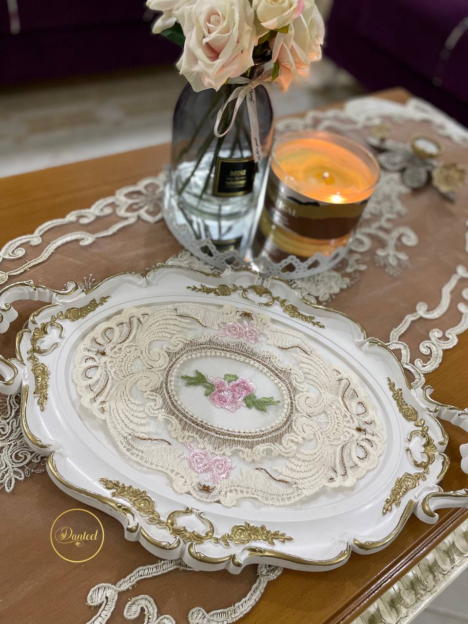 مفرش صينية دانتيل اوف وايت مطرز - قياس 20×28 سم