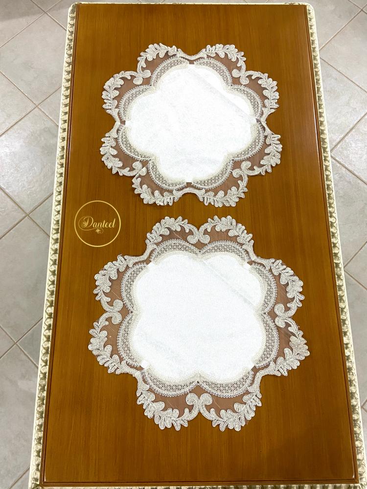 طقم أغطية طاولات مطرزة - دانتيل | تصميم كريمي فاخر 
