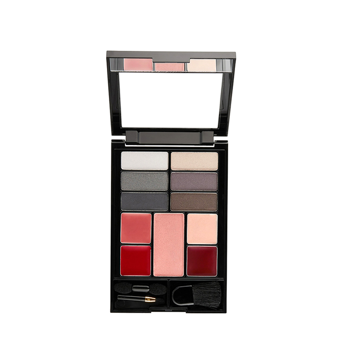  Seductive Smokies Eyes, Cheeks and Lips Makeup Palette - Revlon 