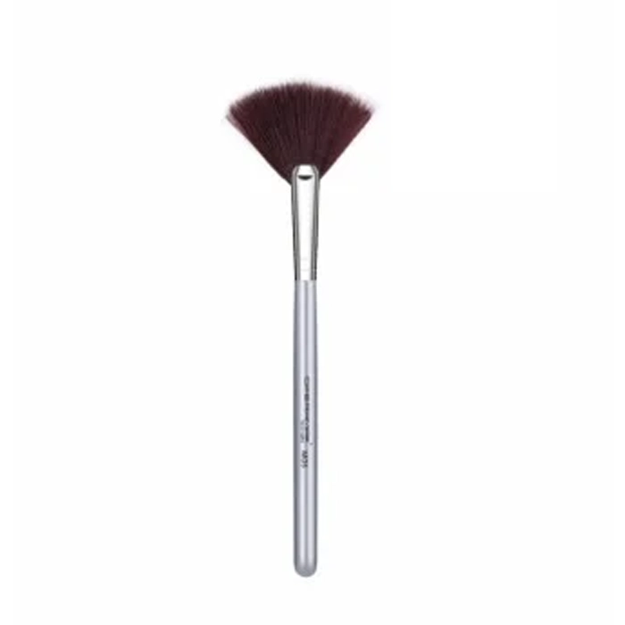  Used to draw eyebrows with shade or cream, or to mix what is drawn with an eyebrow pencil 