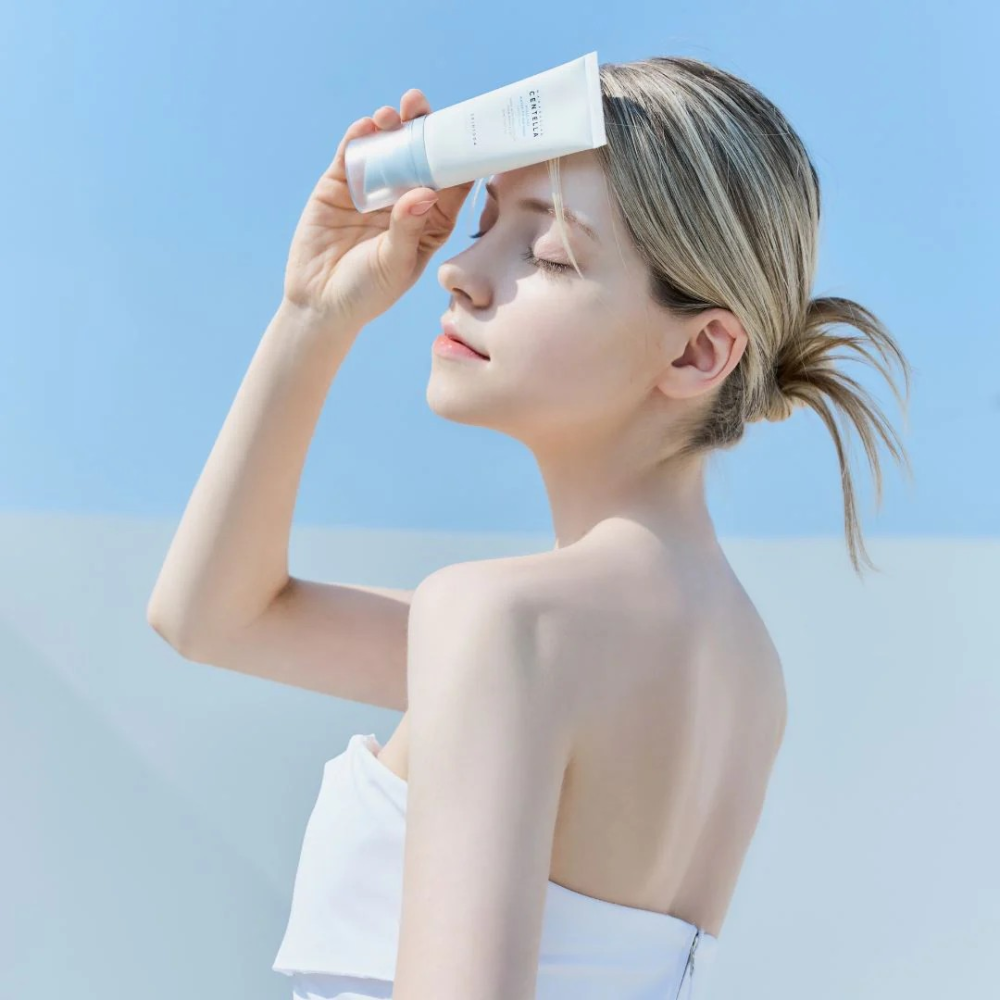  Madagascar Centella Hyalu Cica Sunscreen Serum 50ml - Skin 1004 