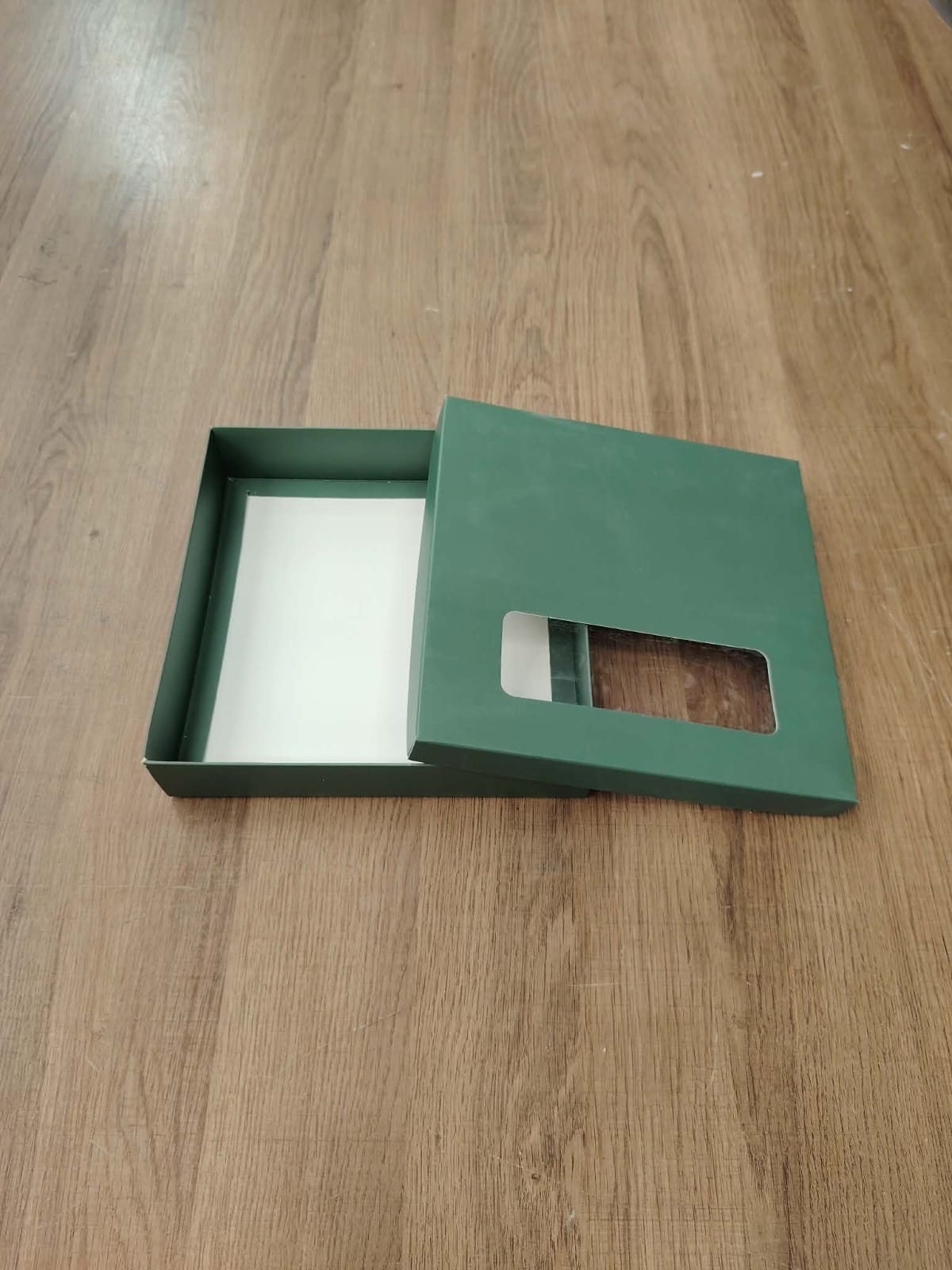 بوكس جاهز قاعده وغطاء اخضر غامق