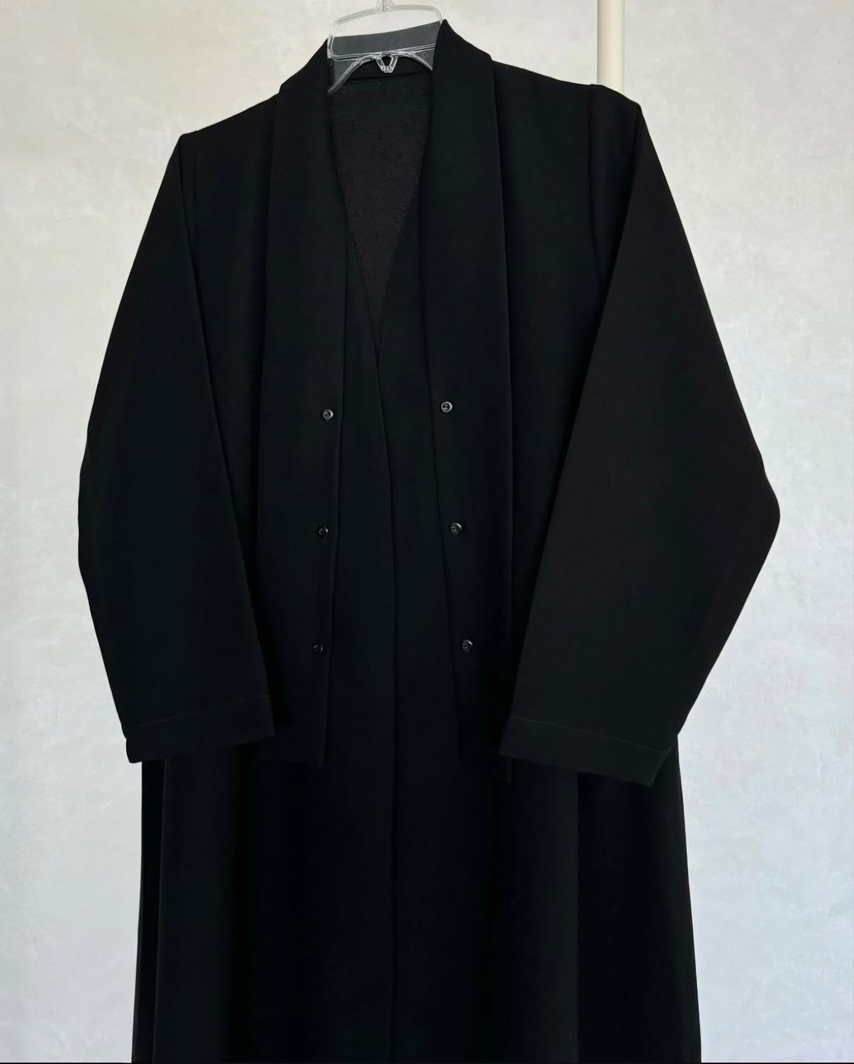 عبايه سوداء فخمه