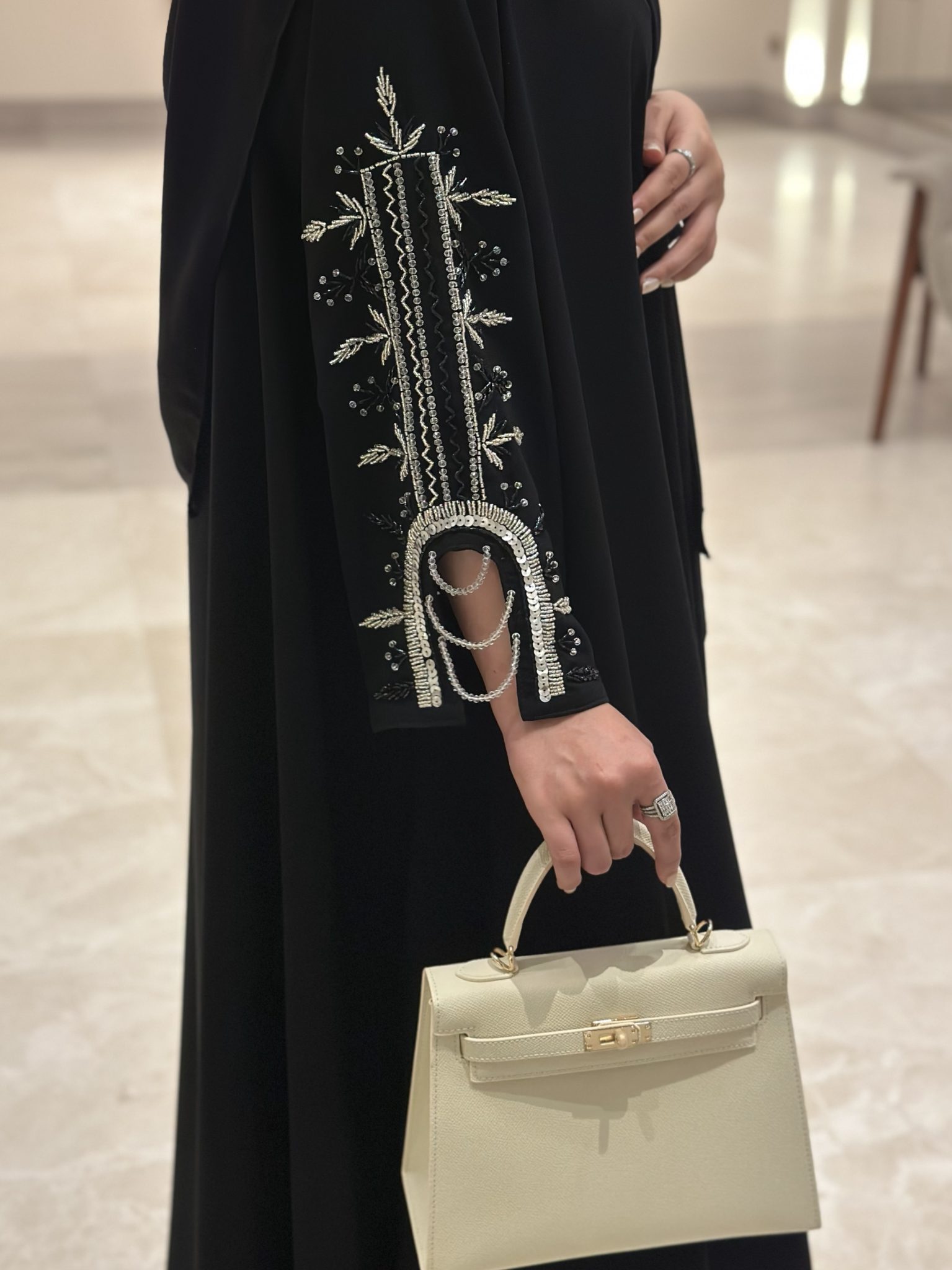 عباية كريب ملكي