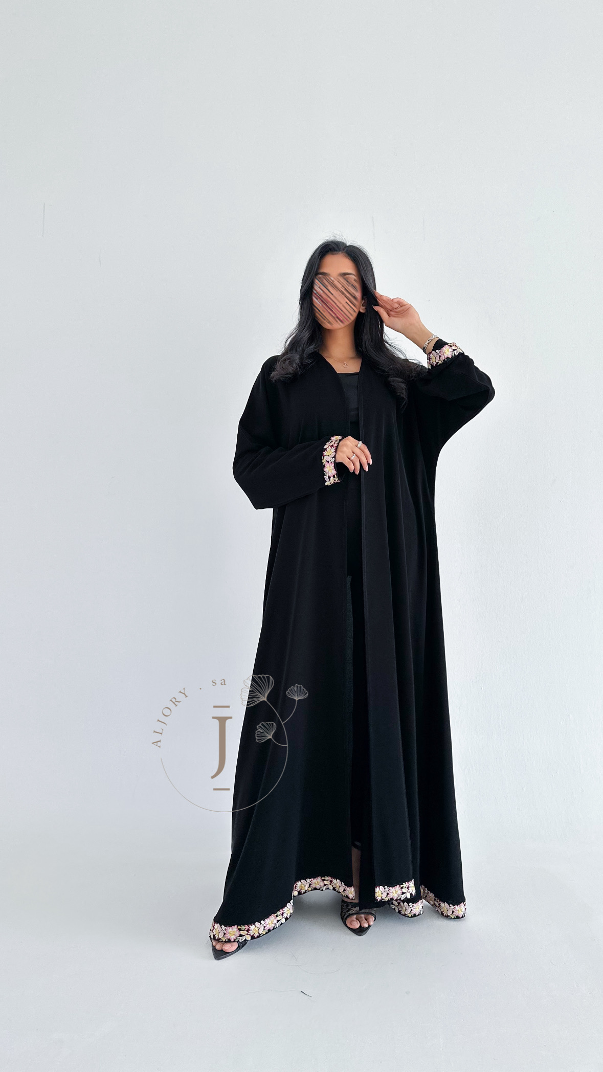 عباية تطريز ورد