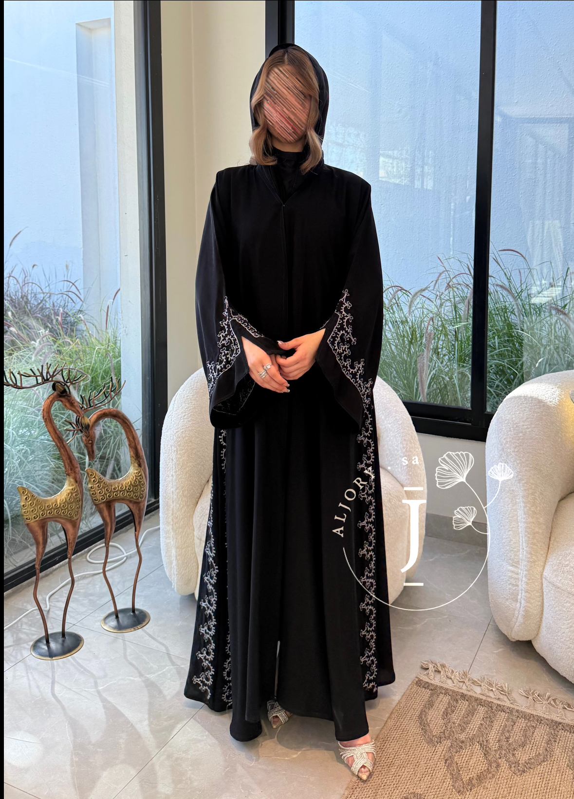 عبايات بتطريز