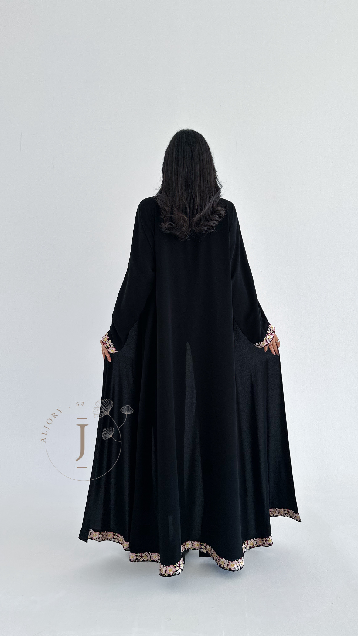 عباية تطريز ورد