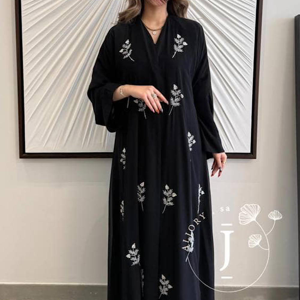 عبايات سوداء شيفون