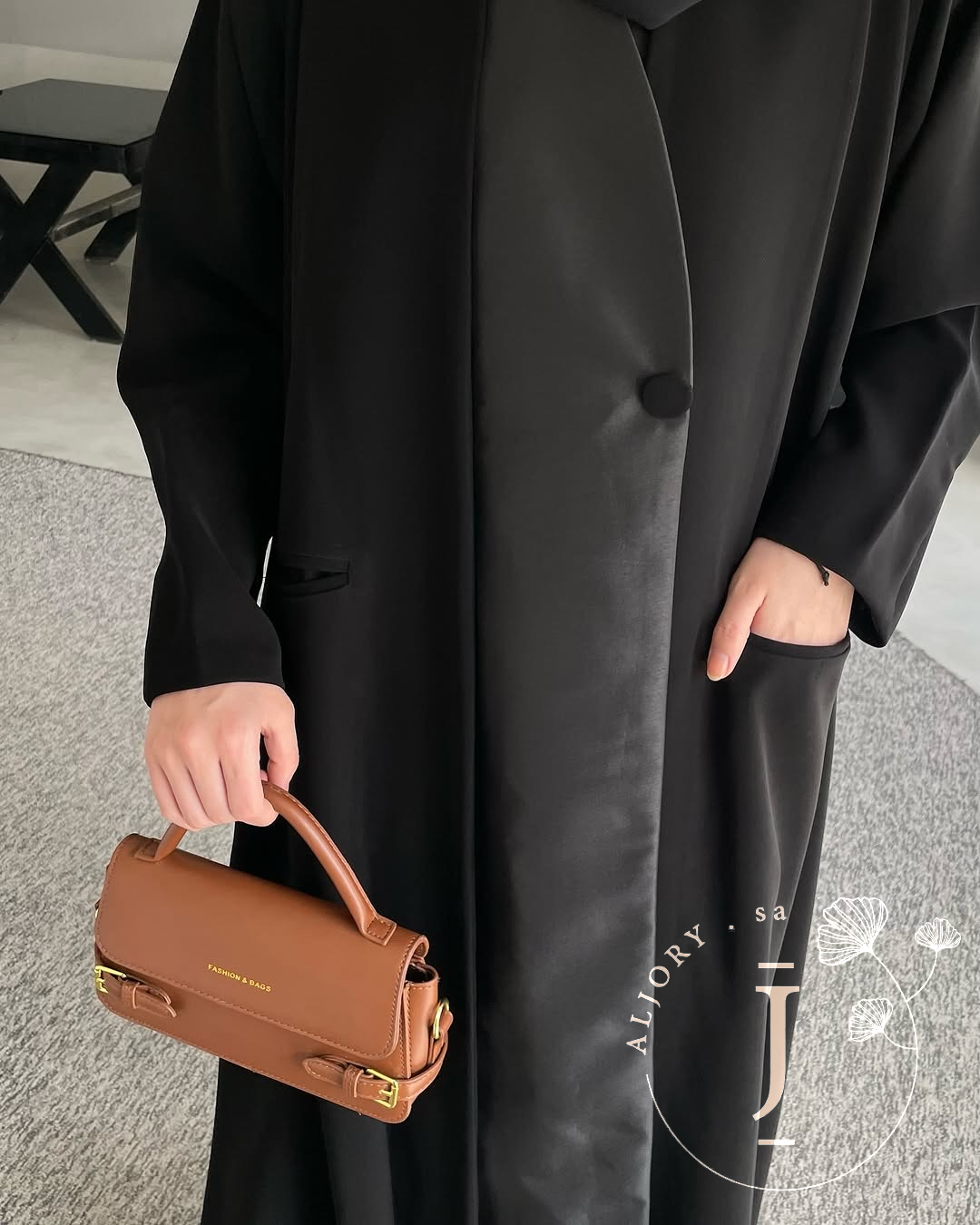 عباية سوداء سادة