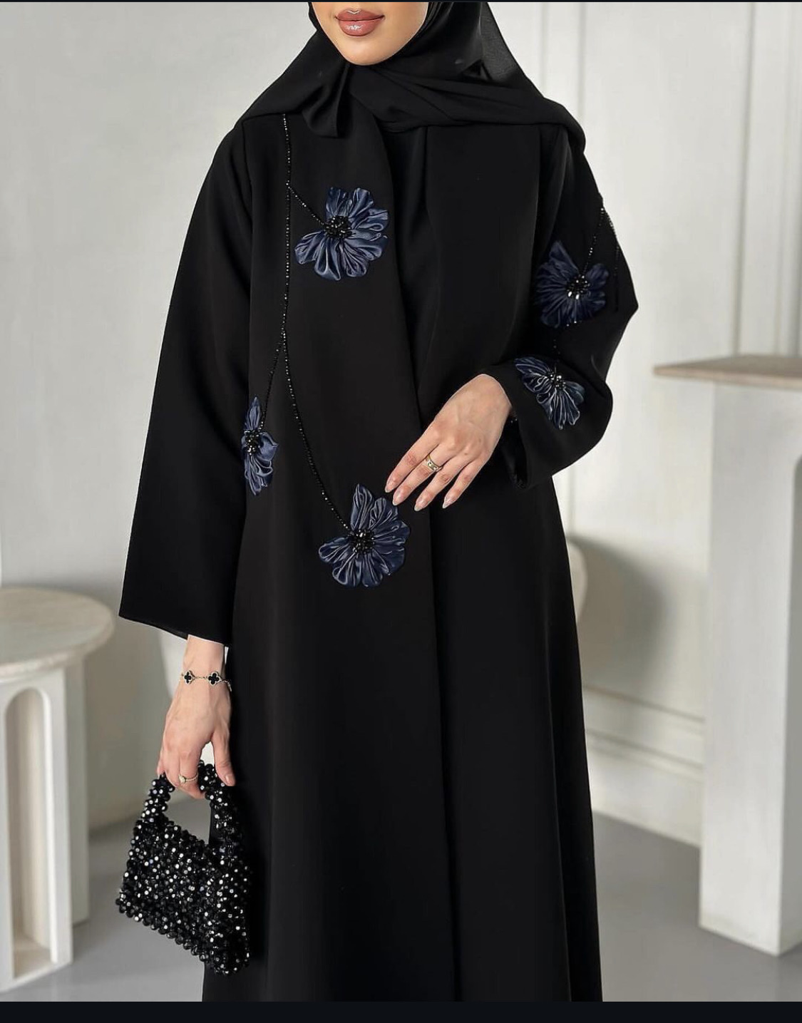 عباية ورود