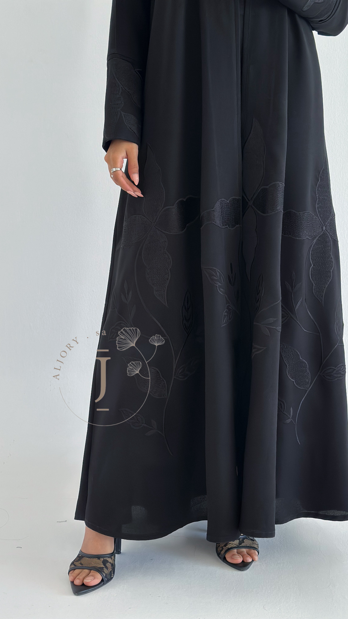عباية كتان اسود