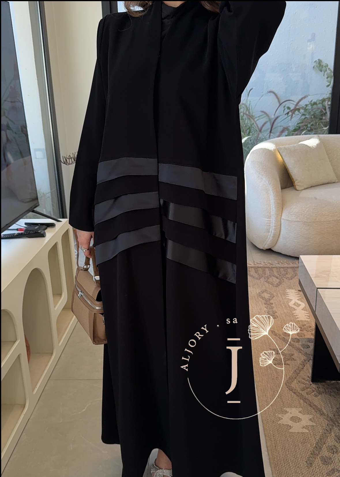 عبايات ستان سوداء