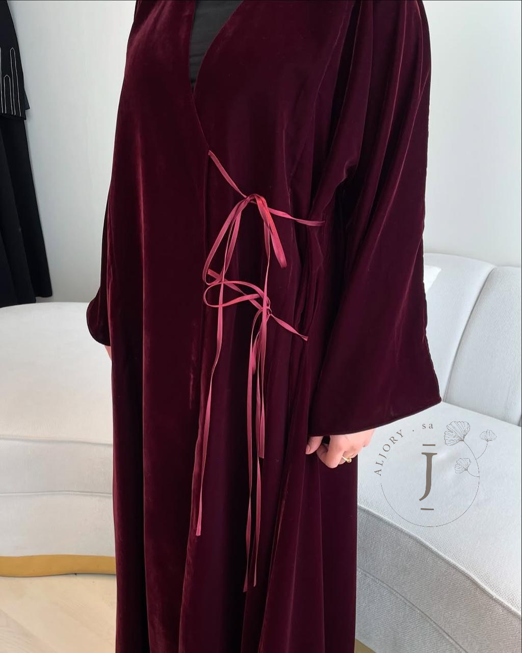 عبايات مخمل كلوش