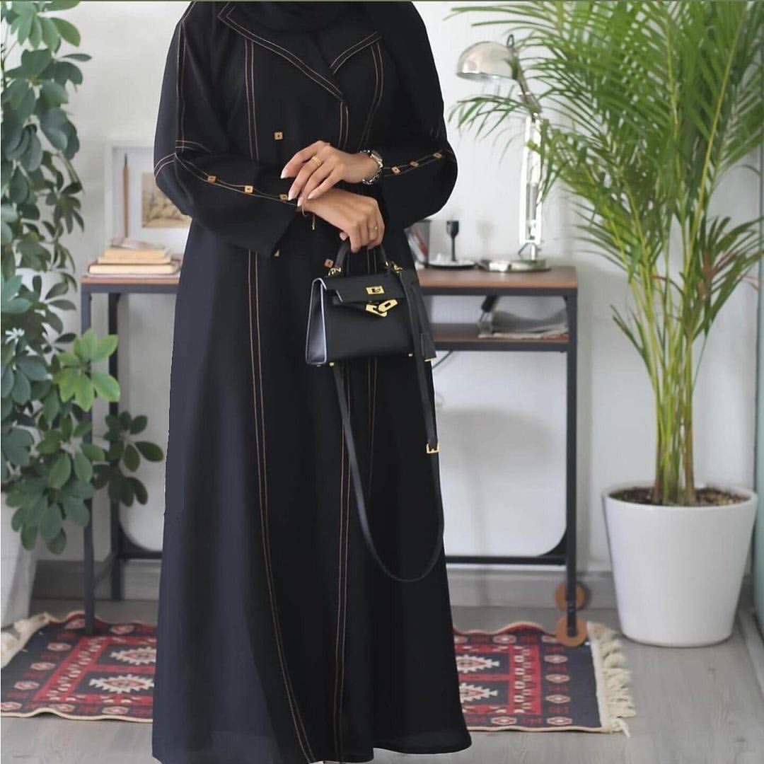 عبايات مزخرفة
