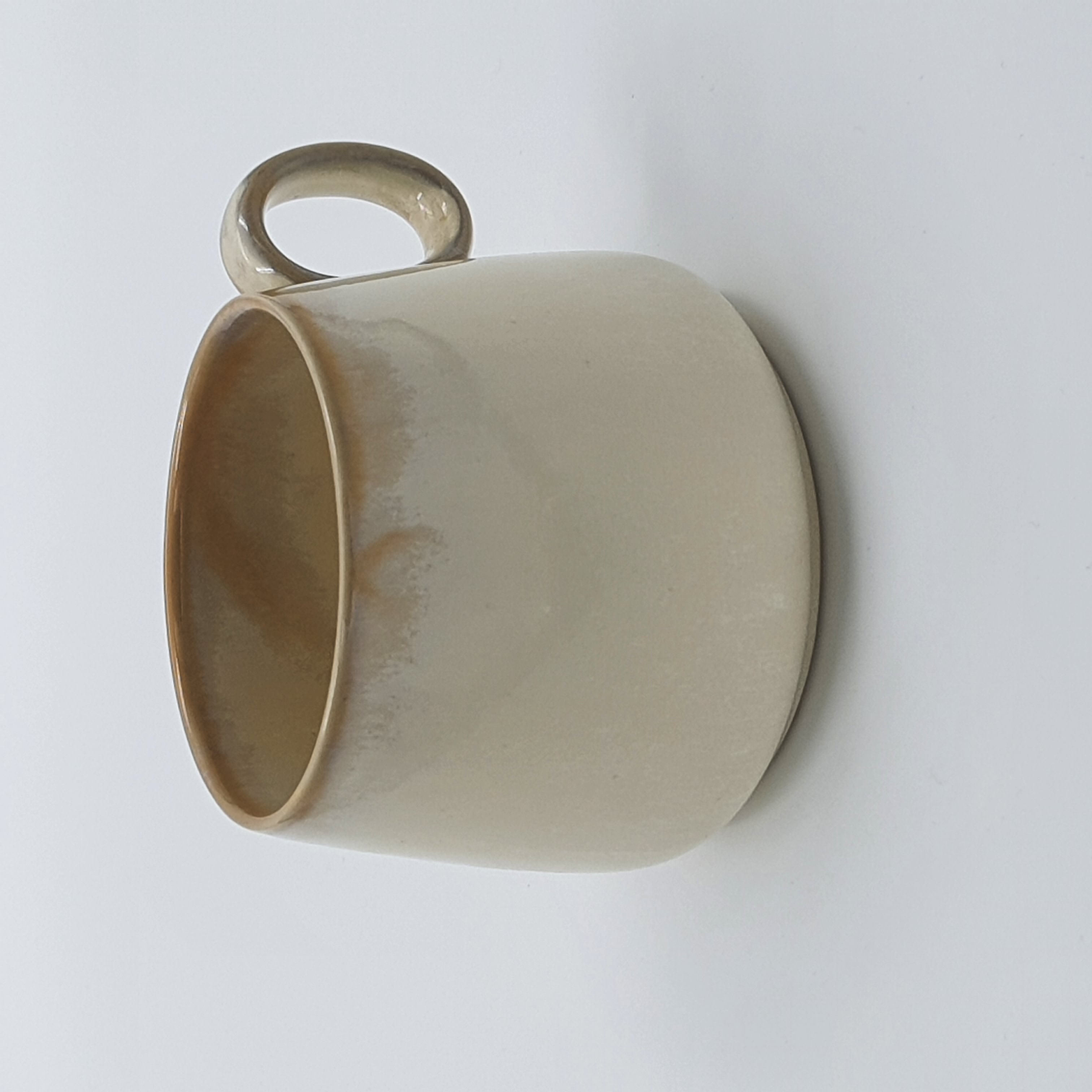 Functional Mug That Reflects Simplicity