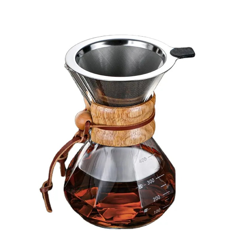 Chemex drip pot with comfortable handle for better control