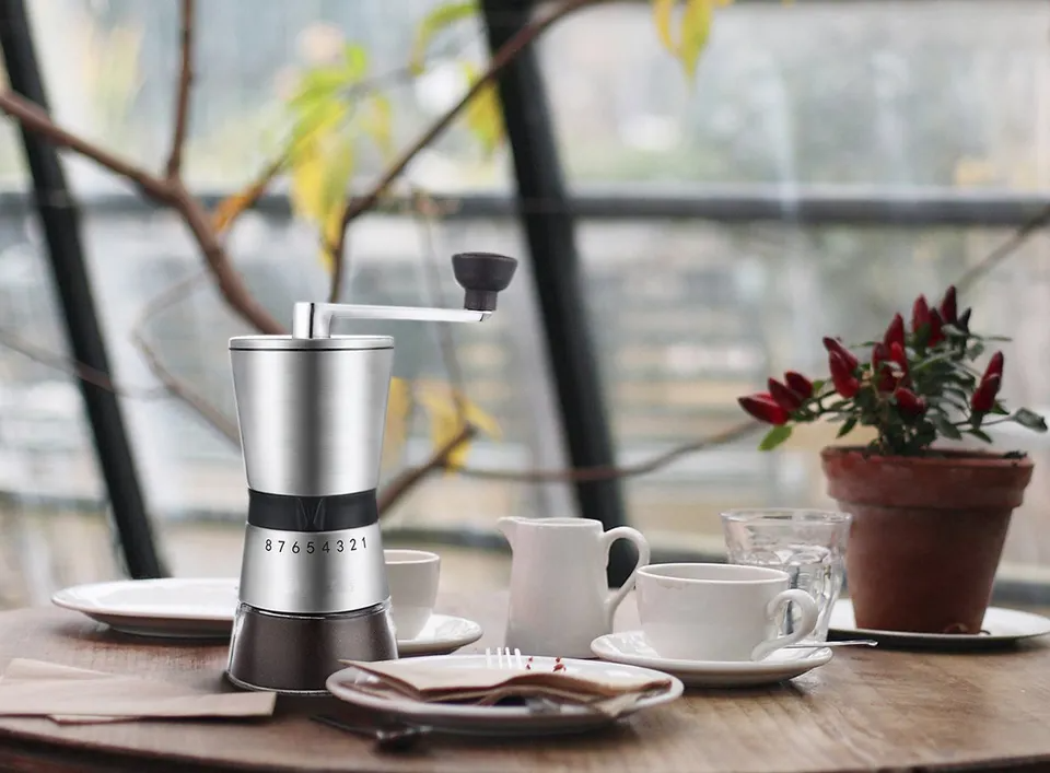Portable manual coffee grinder travel