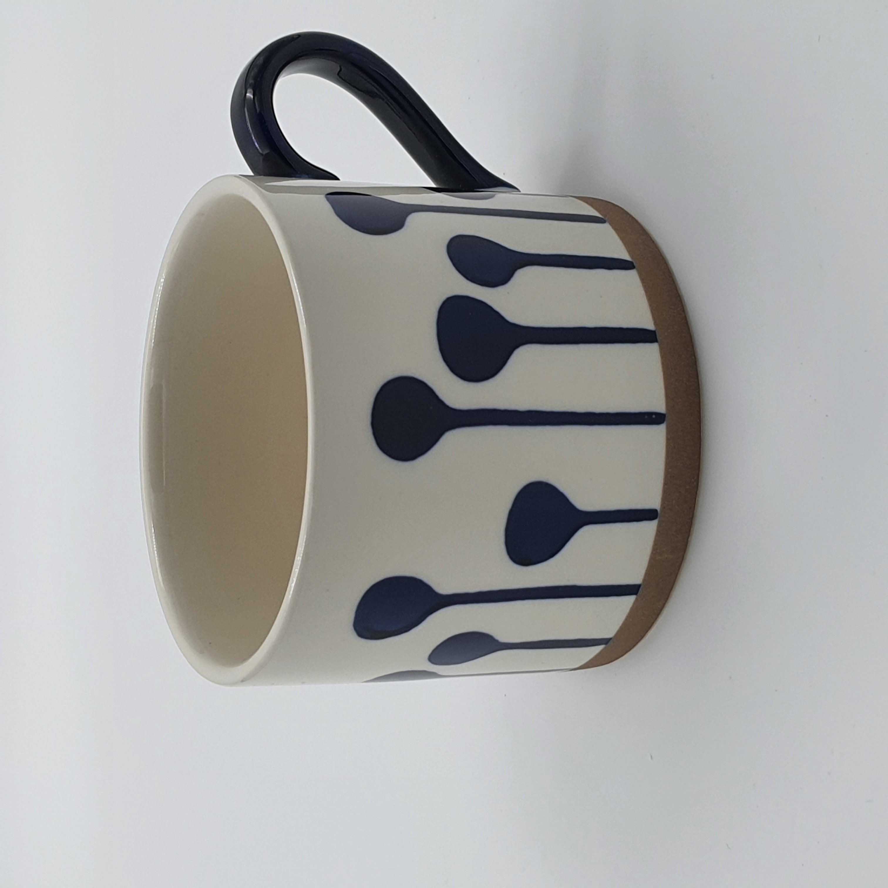 Elegant Design Adds Urban Flair to Coffee