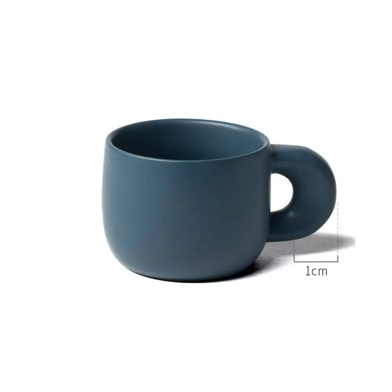 Ceramic cup with waves design adds unique touch