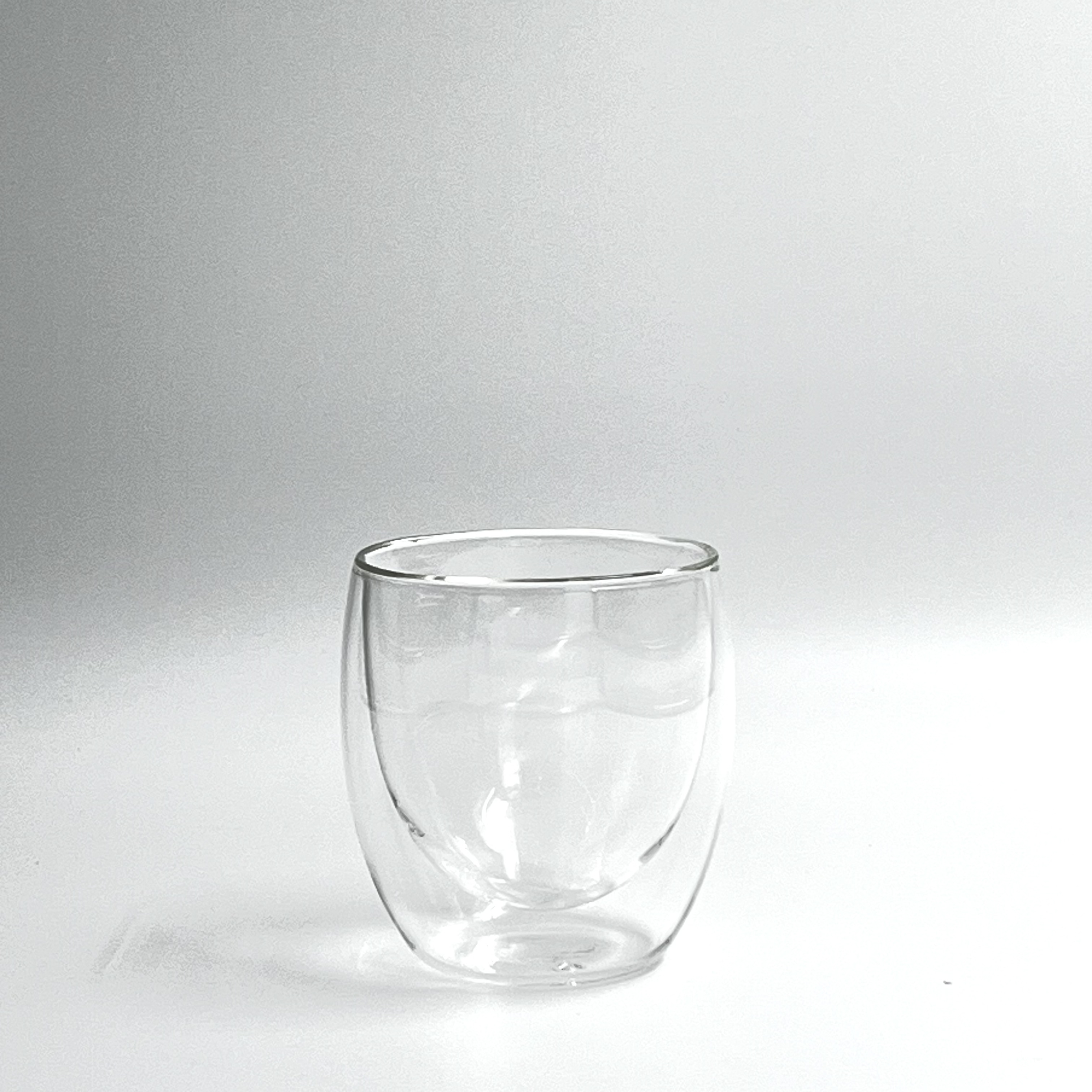 V60 bag with practical, secure design for coffee gear.