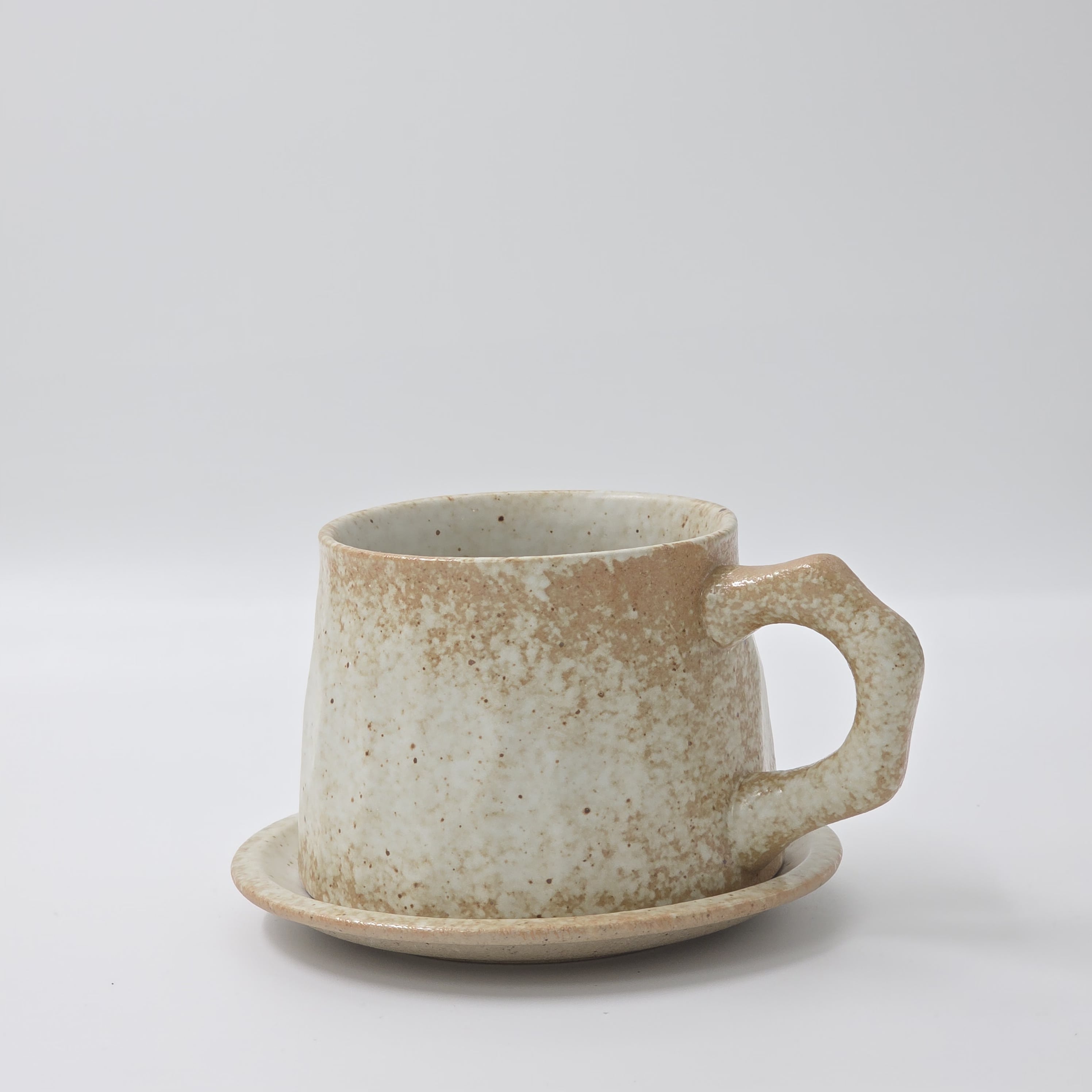 Lamar coffee cup with simple, unique elegance
