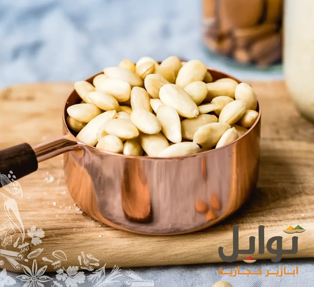 تجربة لا تُقاوم مع لوز مقشور عالي الجودة!