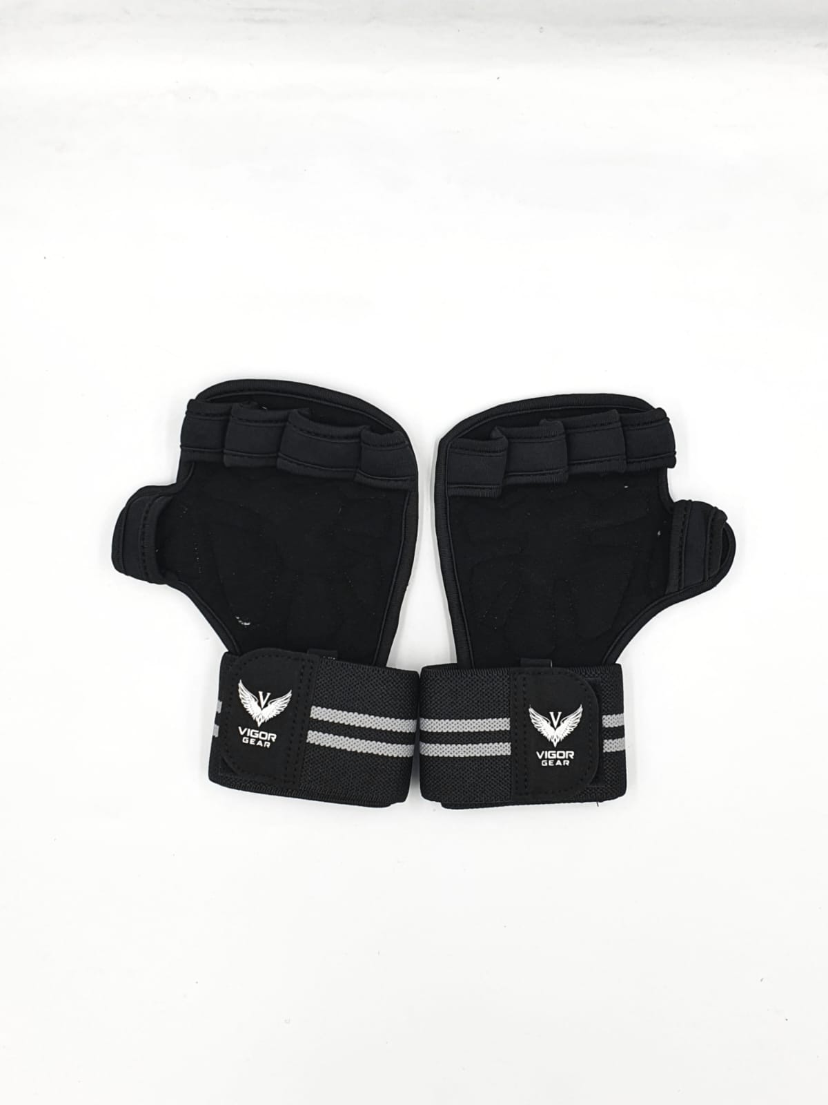  Vigor - Breathable Sports Training Gloves For Men and Women 
