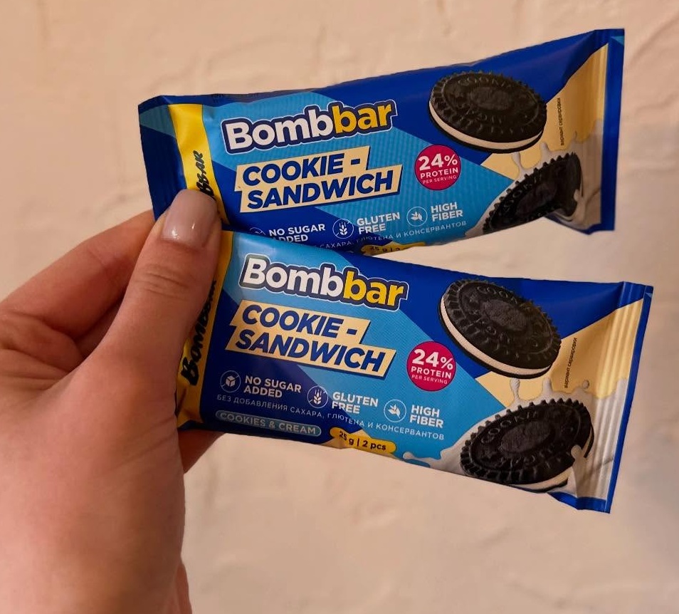  BombBar -  Protein Cookie Sandwich 