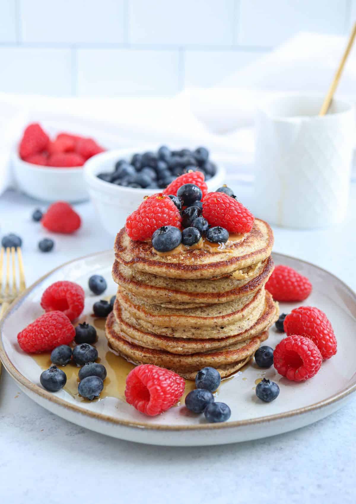  بومب بار - خليط بان كيك بروتين خالي من السكر (420 جم) - Bombbar - Protein Pancake Mix 