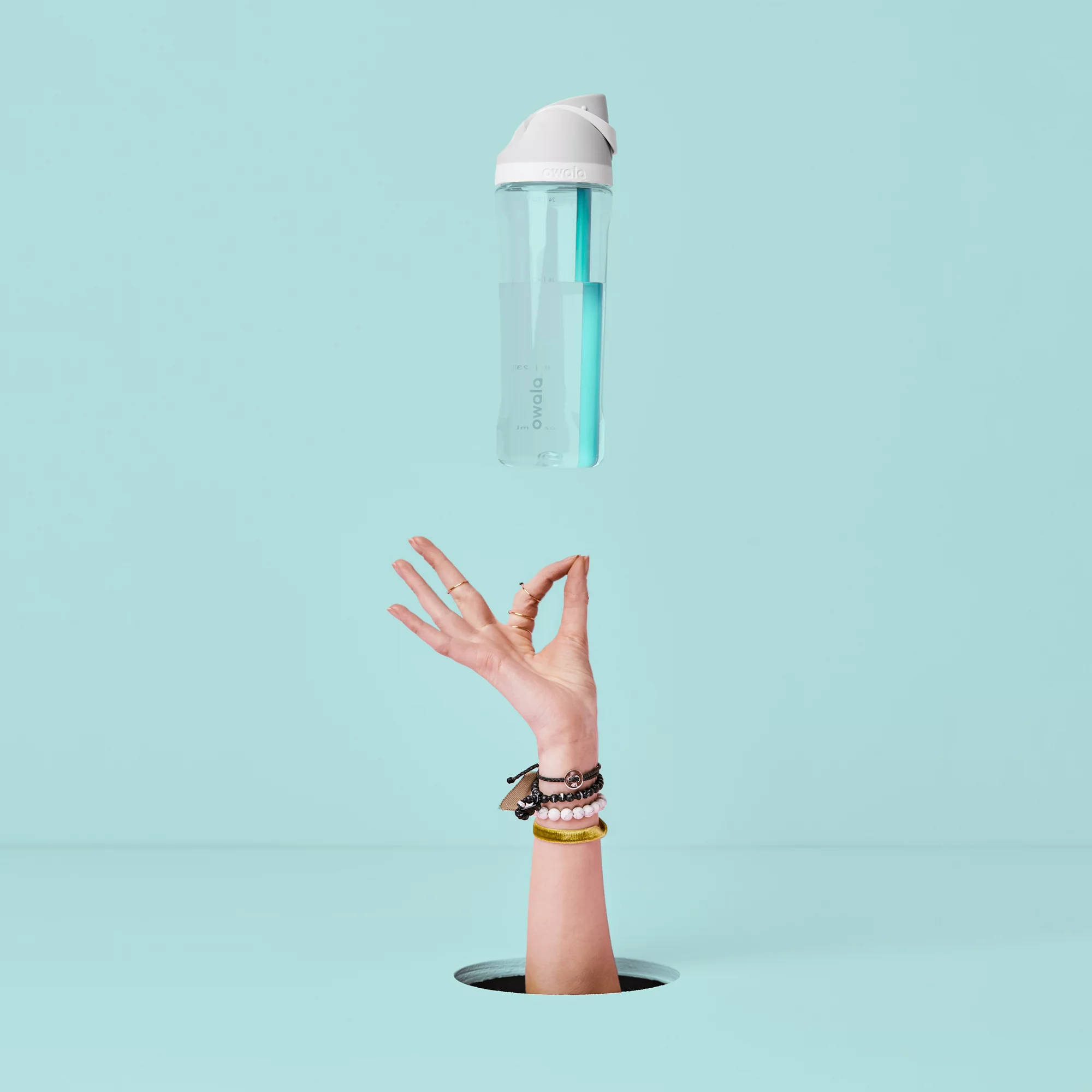  أوالا فري سيب زجاجة مياه تريتان - Owala FreeSip Tritan Water Bottle 