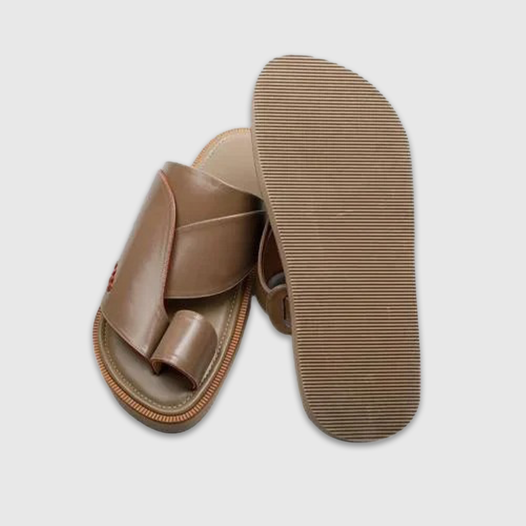 حذاء شرقي