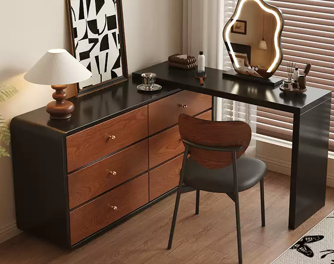  Dressing table with chair and mirror 
