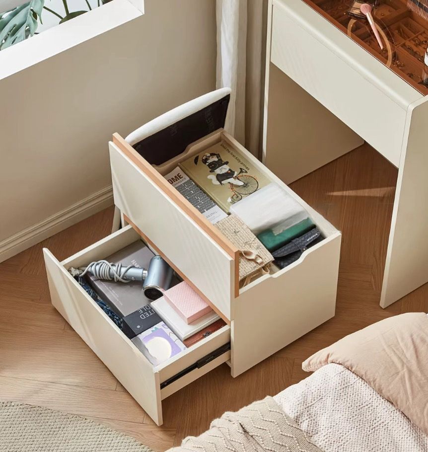  Compact dressing table with chair and illuminated mirror 