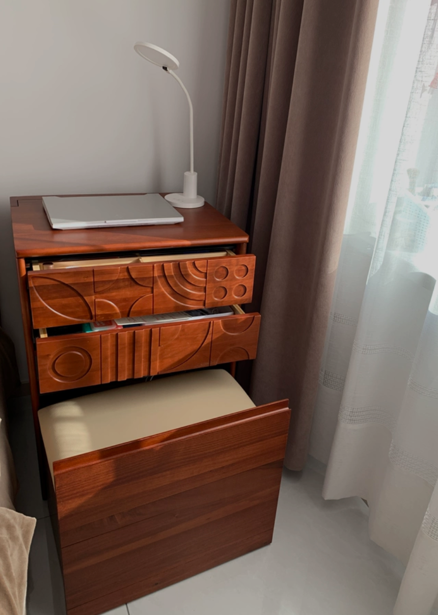  Decorative table and small makeup cabinet with wooden designs 