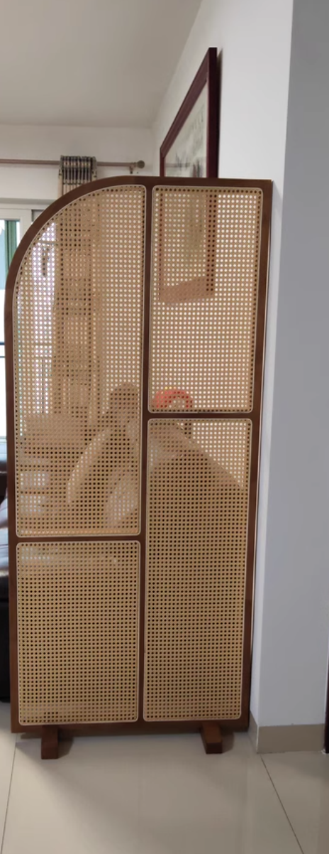  Rattan partition 